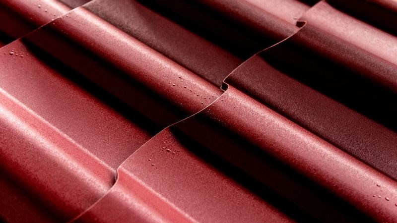 How to Spot the Signs to Replace Your Metal Roof